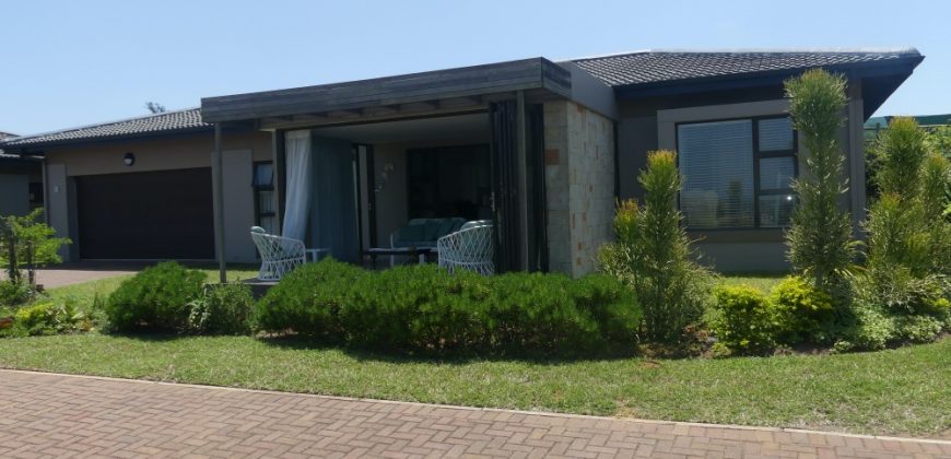 IMMACULATE 2 BEDROOM FREESTANDING HOUSE WITH SEA VIEWS.